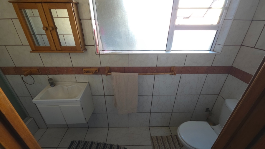 6 Bedroom Property for Sale in Bluewater Bay Western Cape